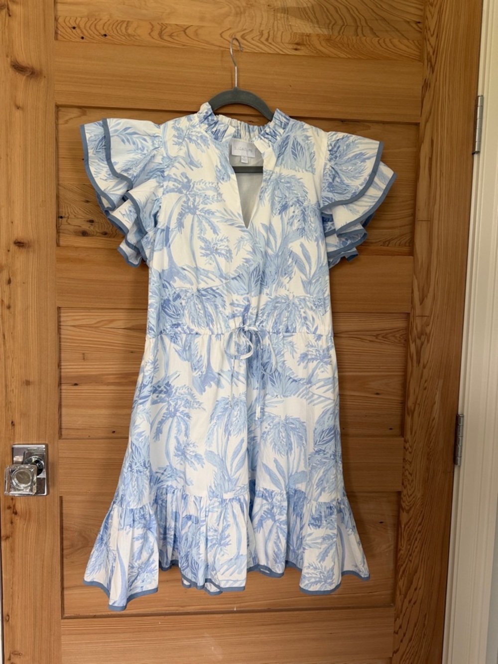 Sugarlips Blue White Tropical Print Flutter Sleeve Mini Dress